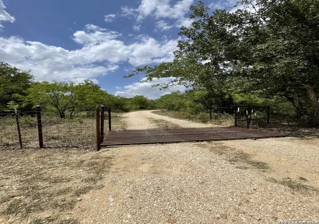 3rd image of Tbd Hidden Pine, Luling, TX 78648 | MLS# 1938137
