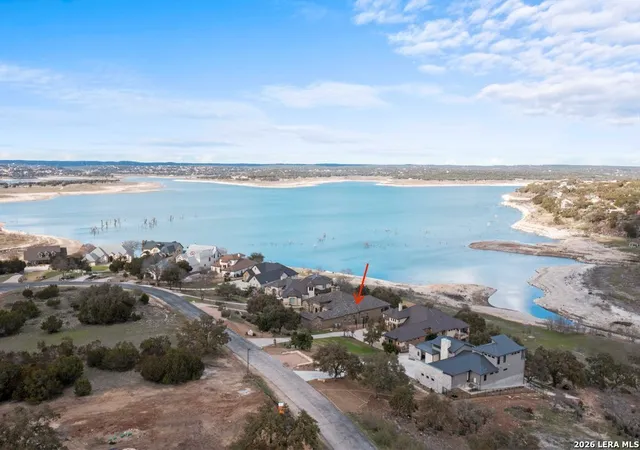 Photo 1 of Single family home for sale at 538 Oak Shores Dr, Canyon Lake, TX 78133 | MLS# 1938145 | Listing updated on 2026-02-12