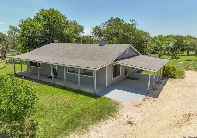 1st image of 390 W County Road 5719, Devine, TX 78016 | MLS# 1938211