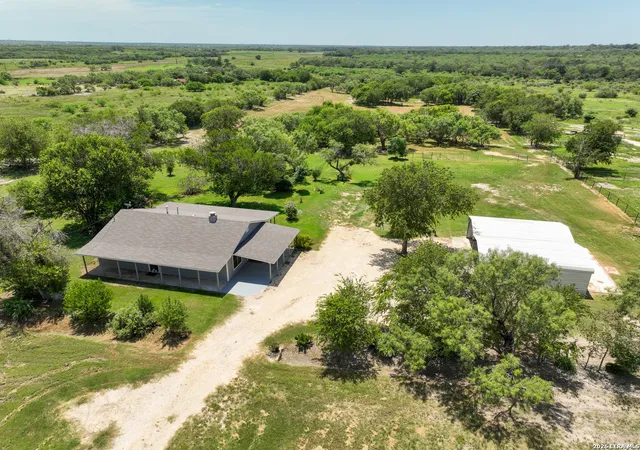 2nd image of 390 W County Road 5719, Devine, TX 78016 | MLS# 1938211