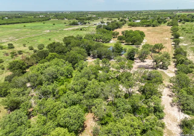29th image of 390 W County Road 5719, Devine, TX 78016 | MLS# 1938211