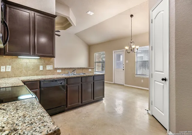 5th image of 264 Rosalie, New Braunfels, TX 78130 | MLS# 1938219