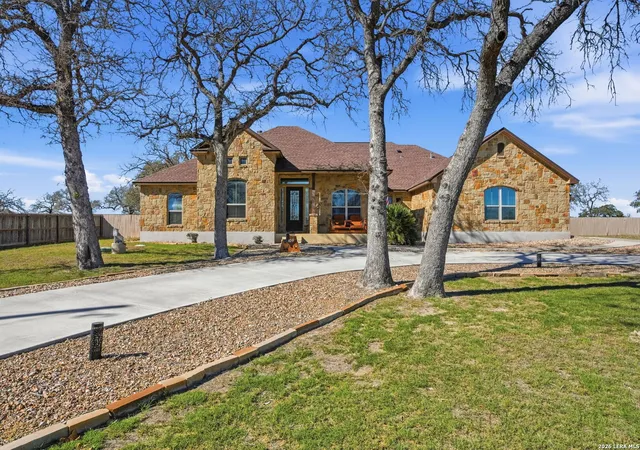1st image of 109 Bucks Ln, La Vernia, TX 78121 | MLS# 1938290