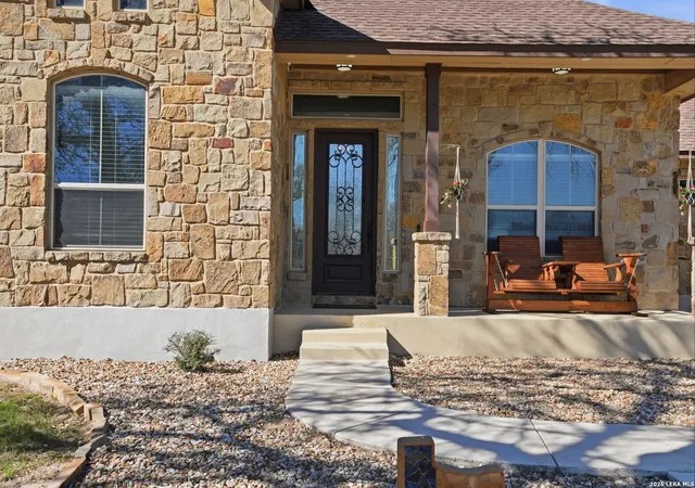 2nd image of 109 Bucks Ln, La Vernia, TX 78121 | MLS# 1938290
