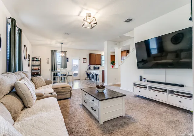 Photo 3 of Sale Pending at 10513 Salitrillo Bnd, Converse, TX 78109 | MLS# 1938323 | Listing updated on 2026-05-01
