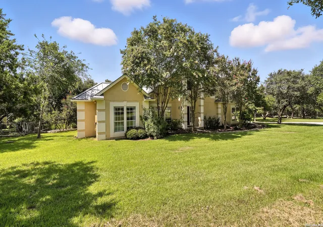 Photo 2 of Sale Pending at 731 Vista Ridge, Canyon Lake, TX 78133 | MLS# 1938338 | Listing updated on 2026-05-04