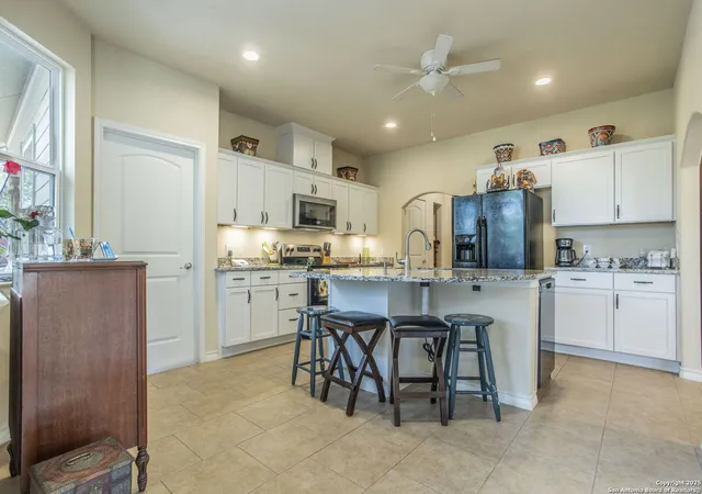Photo 4 of Single family home for sale at 1994 Lakeview, Canyon Lake, TX 78133 | MLS# 1938339 | Listing updated on 2026-04-08