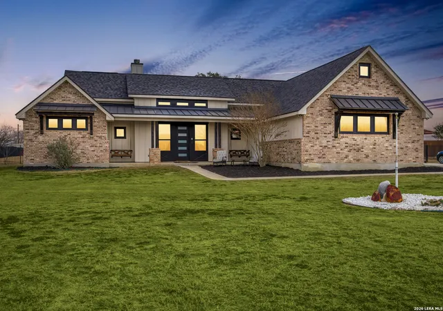 Photo 3 of Sale Pending at 121 Western Way, San Antonio, TX 78228 | MLS# 1938344 | Listing updated on 2026-02-27