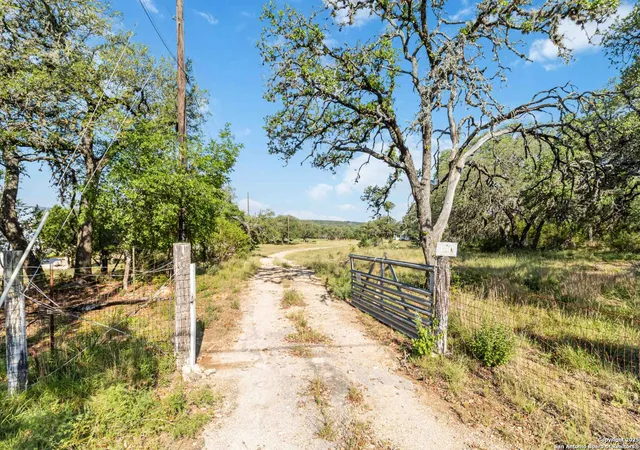 3rd image of 30951 Blanco, Bulverde, TX 78163 | MLS# 1938357
