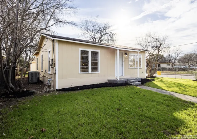 Photo 3 of Sale Pending at 266 Ike St, San Antonio, TX 78211 | MLS# 1938613 | Listing updated on 2026-03-30