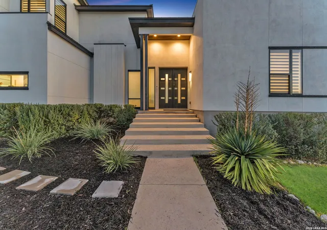 Photo 2 of Single family home for sale at 1347 Bordeaux, New Braunfels, TX 78132 | MLS# 1938771 | Listing updated on 2026-04-09