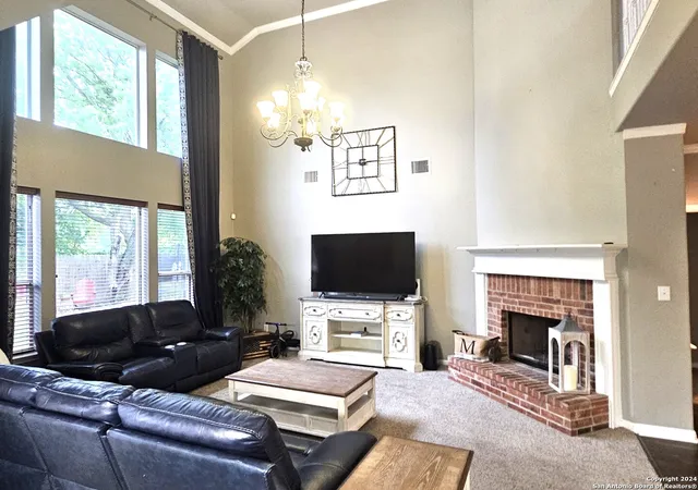 Photo 3 of Sale Pending at 2200 Oak Pl, Schertz, TX 78154 | MLS# 1938784 | Listing updated on 2026-02-14