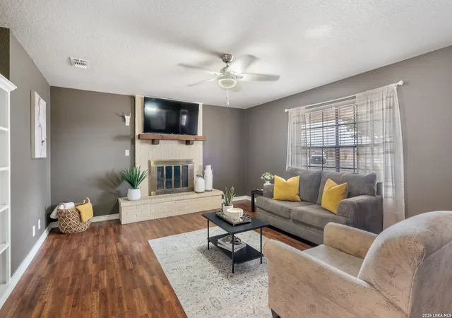 Photo 4 of Single family home for sale at 201 Peacepipe, Del Rio, TX 78840 | MLS# 1938798 | Listing updated on 2026-02-07