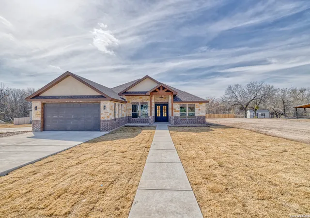 1st image of 239 Country Club Ln, Uvalde, TX 78801 | MLS# 1938927