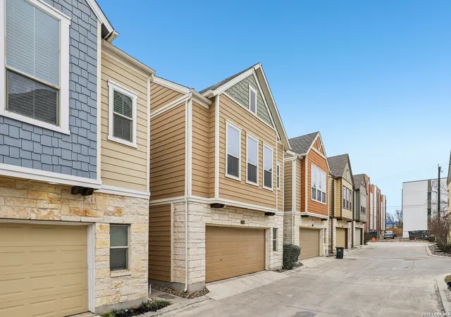 2nd image of 2009 Mccullough, San Antonio, TX 78212 | MLS# 1938929