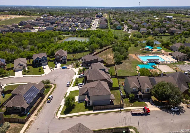 3rd image of 417 Saddle Gln, Cibolo, TX 78108 | MLS# 1938977