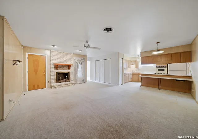 Photo 4 of Sale Pending at 4220 Eulalee, San Antonio, TX 78220 | MLS# 1938983 | Listing updated on 2026-02-17