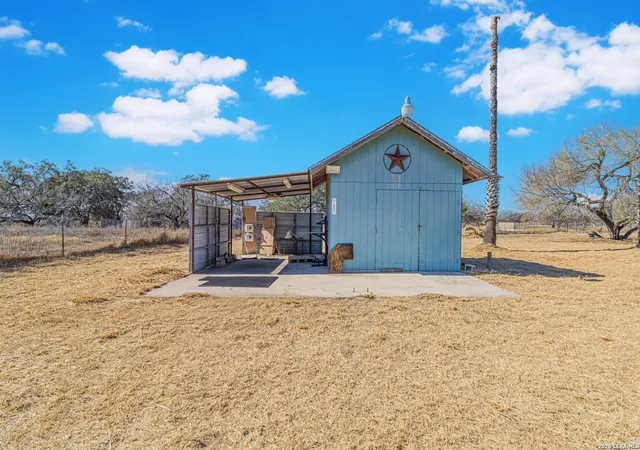 Photo 3 of Sale Pending at 18065 County Rd 163, Elmendorf, TX 78112 | MLS# 1938993 | Listing updated on 2026-08-19