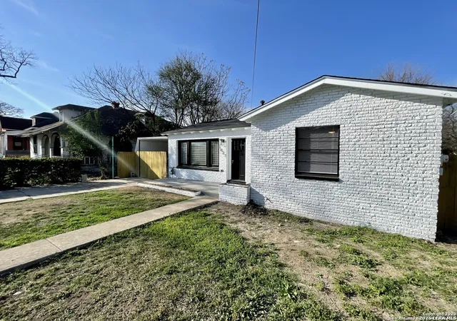 Photo 1 of Sale Pending at 1027 Nolan, San Antonio, TX 78202 | MLS# 1939025 | Listing updated on 2026-03-24