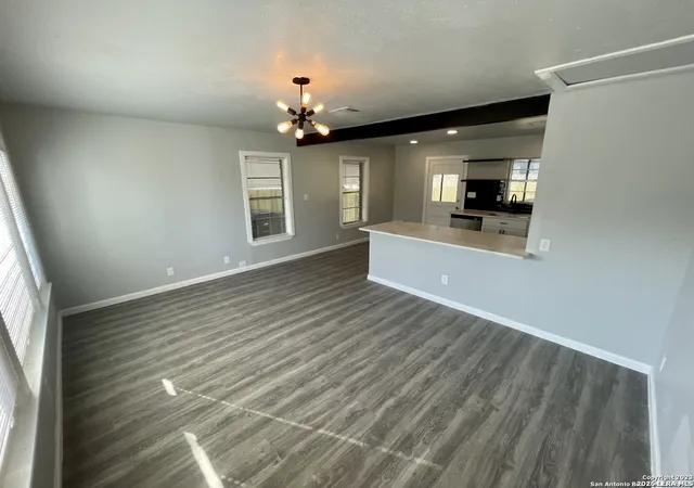 Photo 3 of Sale Pending at 1027 Nolan, San Antonio, TX 78202 | MLS# 1939025 | Listing updated on 2026-03-24