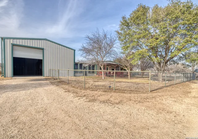 4th image of 247 Marsh, Uvalde, TX 78801 | MLS# 1939106