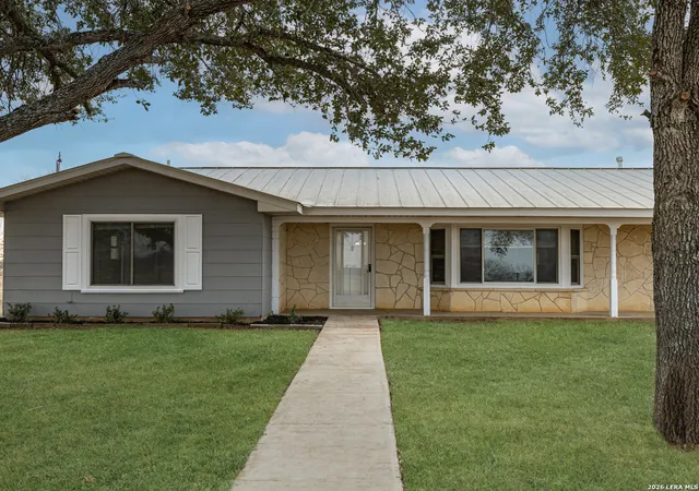2nd image of 19749 State Hwy 16, Von Ormy, TX 78073 | MLS# 1939108