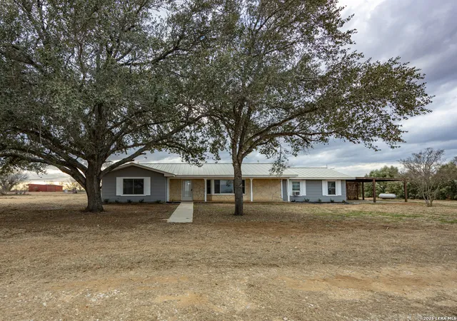 Photo 3 of Sale Pending at 19749 State Hwy 16 S, Von Ormy, TX 78073 | MLS# 1939108 | Listing updated on 2026-03-31