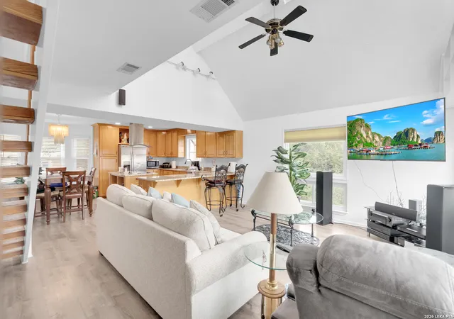 Photo 3 of Single family home for sale at 450 Stagecoach, Canyon Lake, TX 78133 | MLS# 1939115 | Listing updated on 2026-03-31