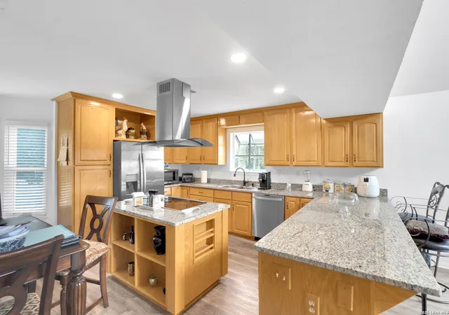 Photo 4 of Single family home for sale at 450 Stagecoach, Canyon Lake, TX 78133 | MLS# 1939115 | Listing updated on 2026-03-31