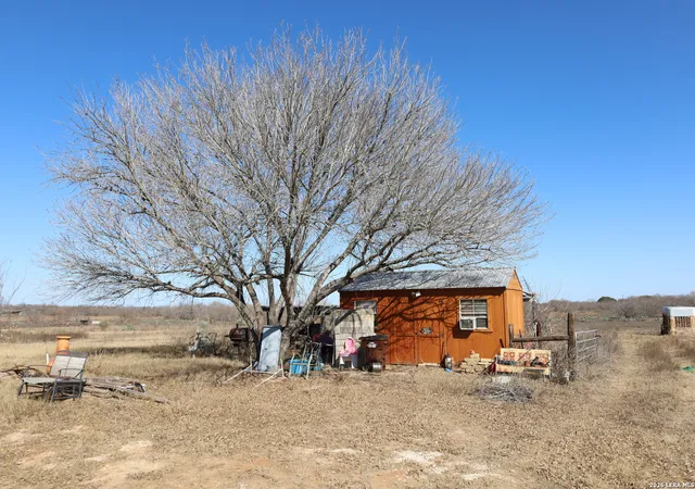 Photo 3 of Sale Pending at 14526 Wisdom Rd, Atascosa, TX 78002 | MLS# 1939142 | Listing updated on 2026-03-15