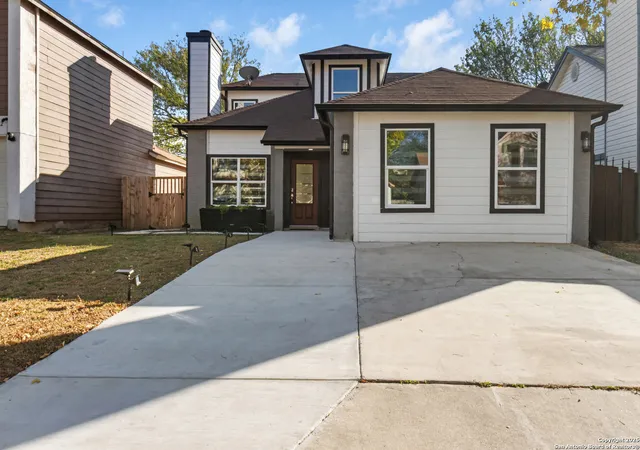 Photo 3 of Sale Pending at 9346 Valley Hedge, San Antonio, TX 78250 | MLS# 1939160 | Listing updated on 2026-03-06