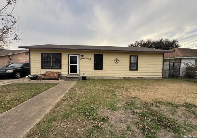 Photo 1 of Single family home for sale at 2815 Hollyhill Dr, San Antonio, TX 78222 | MLS# 1939231 | Listing updated on 2026-02-16