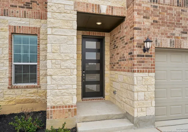 Photo 3 of Sale Pending at 9510 Quail Crst Dr, Schertz, TX 78154 | MLS# 1939232 | Listing updated on 2026-03-23