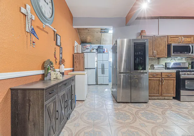 5th image of 1518 W Travis St, San Antonio, TX 78207 | MLS# 1939244