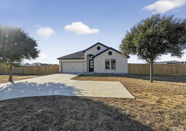 Homes for sale in Lytle, TX | 132 Medium Meadow, Lytle, TX 78052 | MLS# 1939251