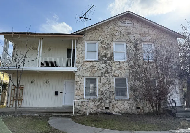 Single family home for sale at 528 W Gramercy #1, San Antonio, TX 78212 | MLS# 1939328 | Listing updated on 2026-03-30