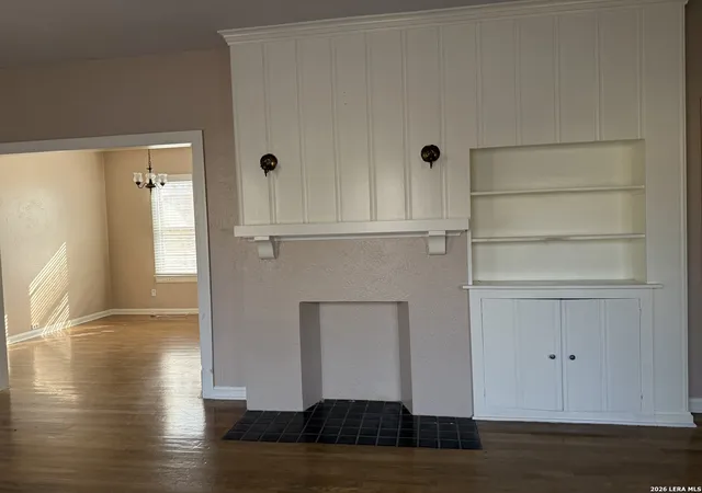 Photo 2 of Single family home for sale at 528 W Gramercy #1, San Antonio, TX 78212 | MLS# 1939328 | Listing updated on 2026-03-30