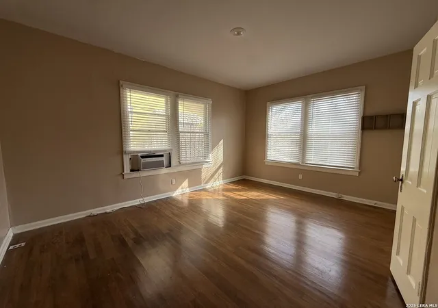 Photo 4 of Single family home for sale at 528 W Gramercy #1, San Antonio, TX 78212 | MLS# 1939328 | Listing updated on 2026-03-30