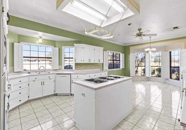 Photo 3 of Single family home for sale at 500 River Oak, Seguin, TX 78155 | MLS# 1939409 | Listing updated on 2026-06-19