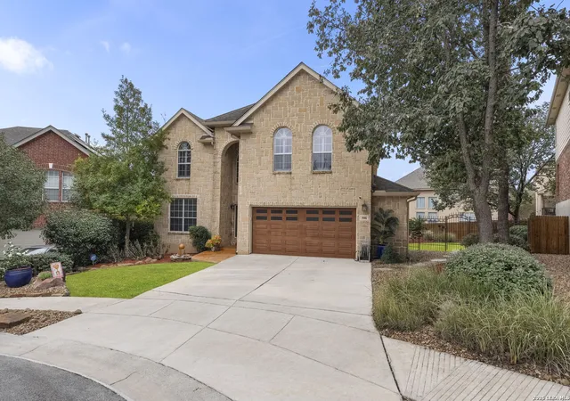 Photo 2 of Sale Pending at 506 Catanbo, San Antonio, TX 78258 | MLS# 1939464 | Listing updated on 2026-03-20