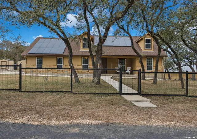 Photo 4 of Sale Pending at 11419 Baxtershire, Helotes, TX 78023 | MLS# 1939553 | Listing updated on 2026-02-23