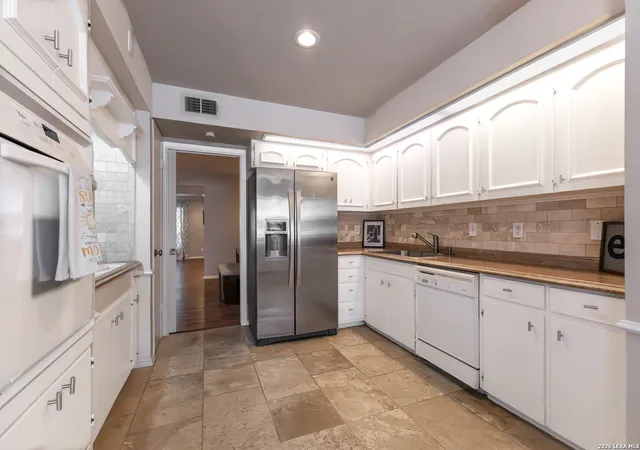 5th image of 7500 Callaghan Rd #236, San Antonio, TX 78229 | MLS# 1939567