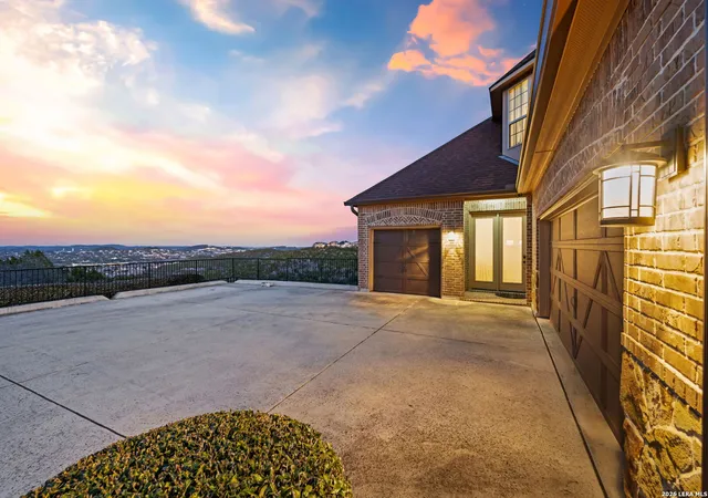 Photo 2 of Sale Pending at 8206 Winecup Hl, San Antonio, TX 78256 | MLS# 1939642 | Listing updated on 2026-03-16