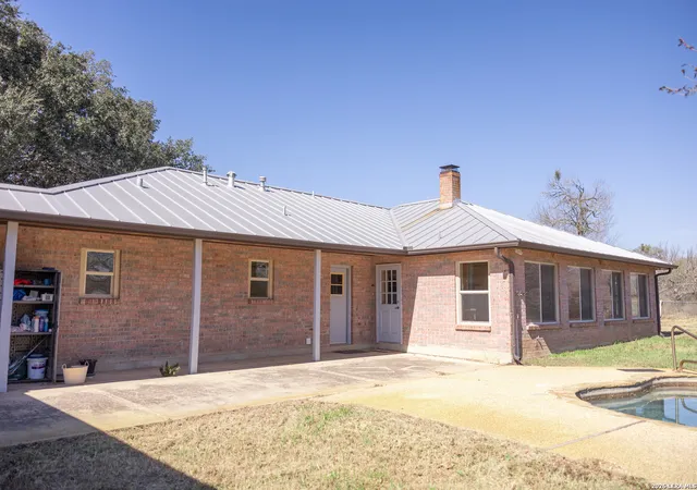 Photo 40 of Single family home for sale at 3190 Pittman Rd, Saint Hedwig, TX 78152 | MLS# 1939687 | Listing updated on 2026-09-25