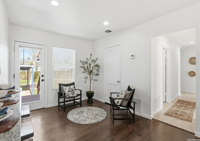 Homes for sale in San Antonio, TX | 2543 W Mulberry, San Antonio, TX 78228 | MLS# 1939691