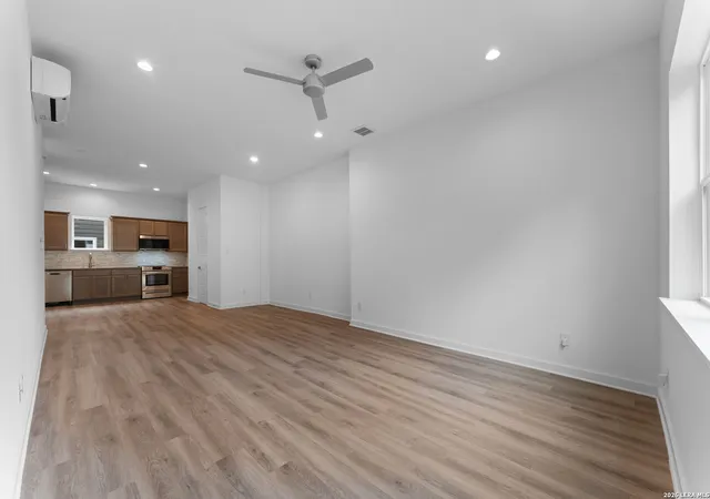 Photo 4 of House for sale at 323/319 Howard St, San Antonio, TX 78212 | MLS# 1939713 | Listing updated on 2026-03-03