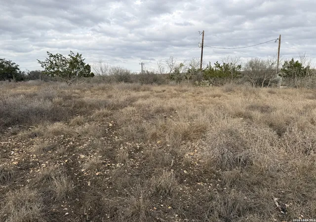 5th image of 377 County Road 367, Hondo, TX 78861 | MLS# 1939732