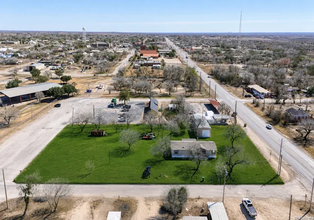 Homes for sale in Jourdanton, TX | 708 Mesquite, Jourdanton, TX 78026 | MLS# 1939780