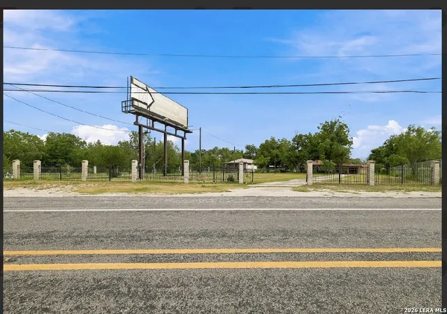Photo 4 of Single family home for sale at 13544 S Ih 35, Von Ormy, TX 78073 | MLS# 1939837 | Listing updated on 2026-08-16