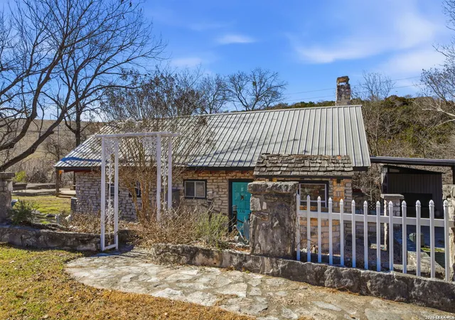 1st image of 336 Whippoorwill Dr, Canyon Lake, TX 78133 | MLS# 1939901
